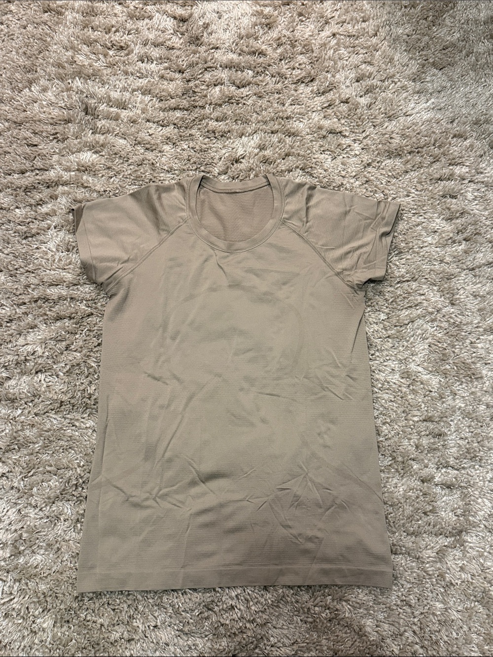 Women's Lululemon Swiftly Tech Short-Sleeve Shirt in Khaki